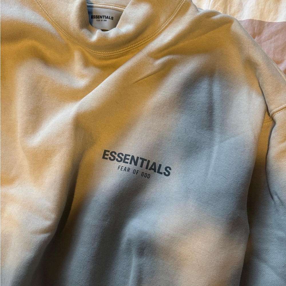 Fear of God Essentials Sweatshirt in Beige